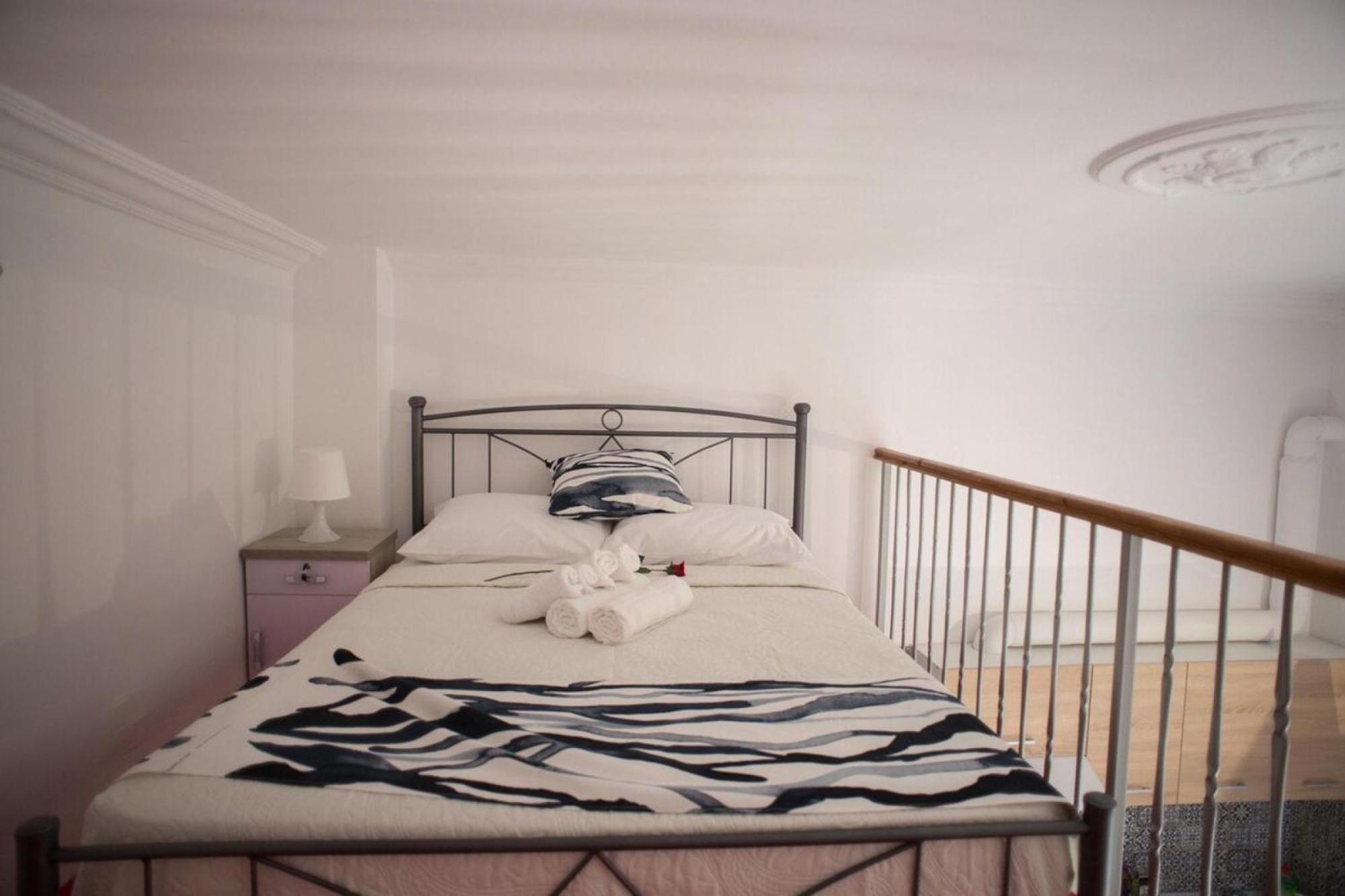 Aimou Studio'S Apartment'S Pireus Exteriör bild