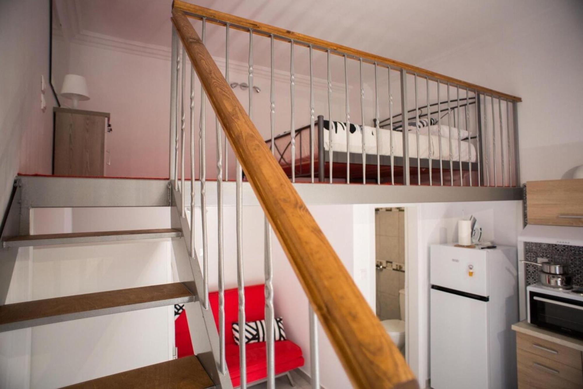 Aimou Studio'S Apartment'S Pireus Exteriör bild